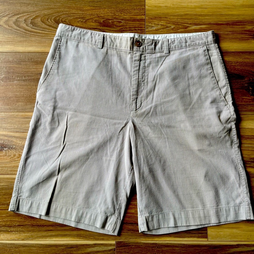 Men’s Banana Republic Pin Stripe Shorts